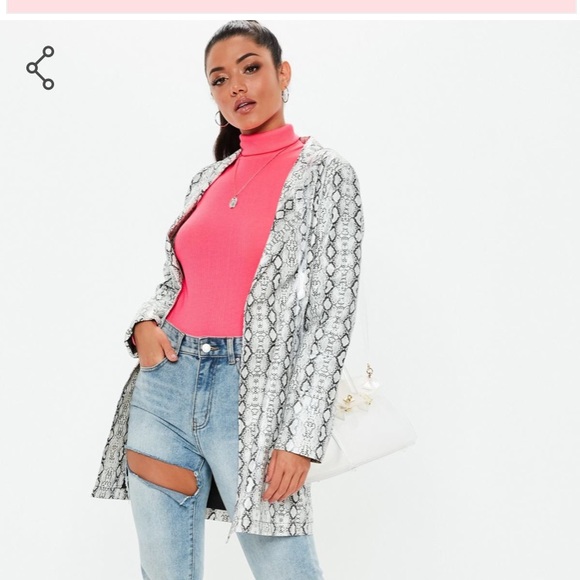 🤩NEON pink turtle neck - Picture 2 of 4